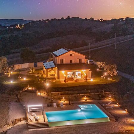 Casal Del Sole - La Ginestra Apartment Montefelcino Luaran gambar