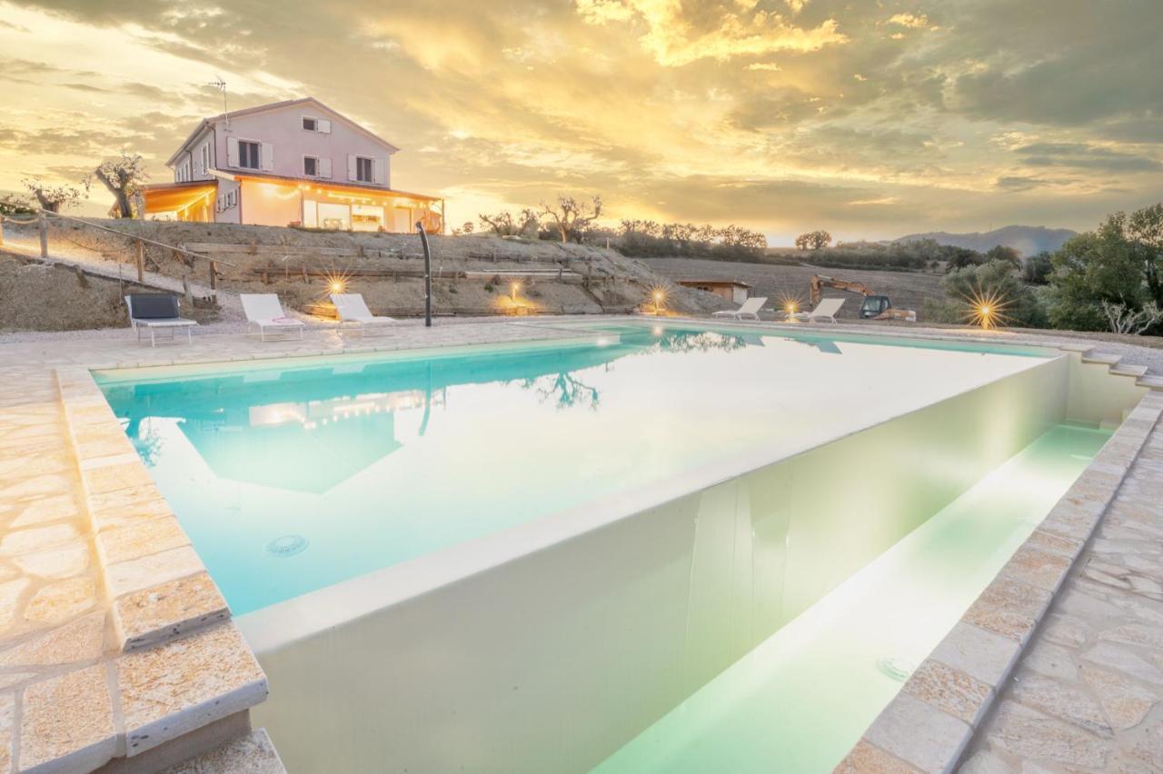 Casal Del Sole - La Ginestra Apartment Montefelcino Luaran gambar