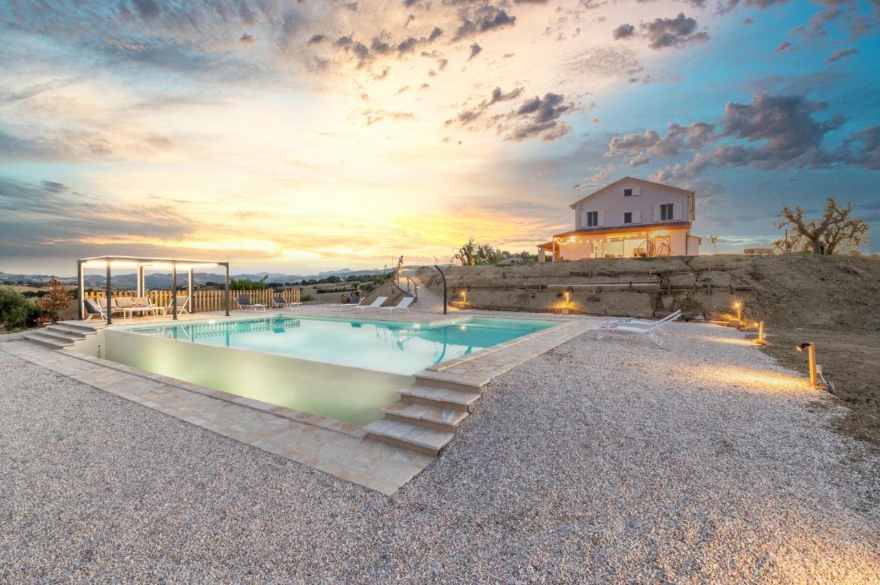 Casal Del Sole - La Ginestra Apartment Montefelcino Luaran gambar