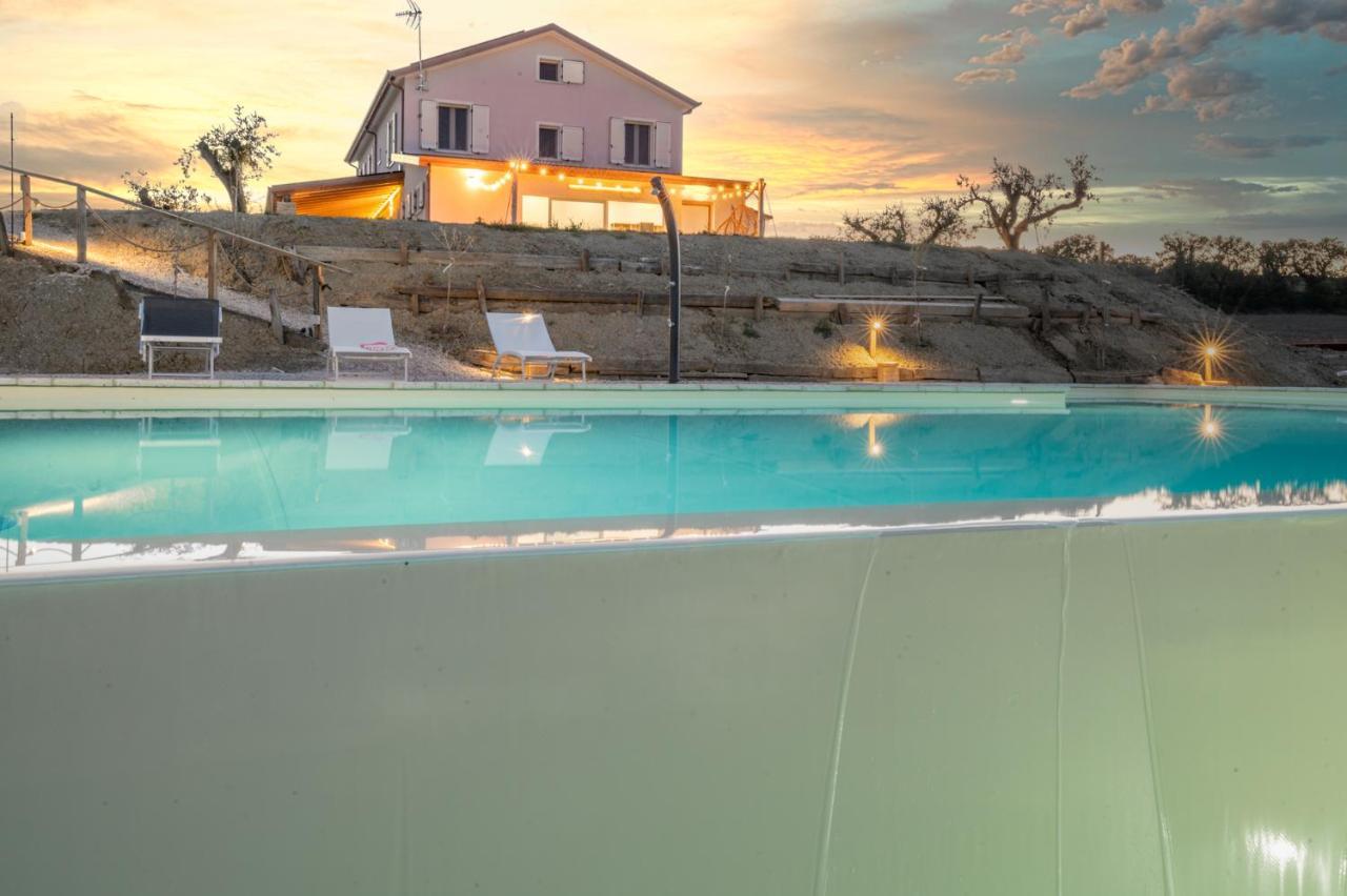 Casal Del Sole - La Ginestra Apartment Montefelcino Luaran gambar
