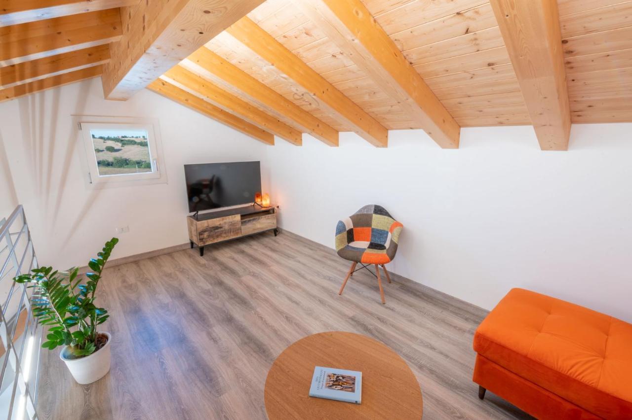 Casal Del Sole - La Ginestra Apartment Montefelcino Luaran gambar