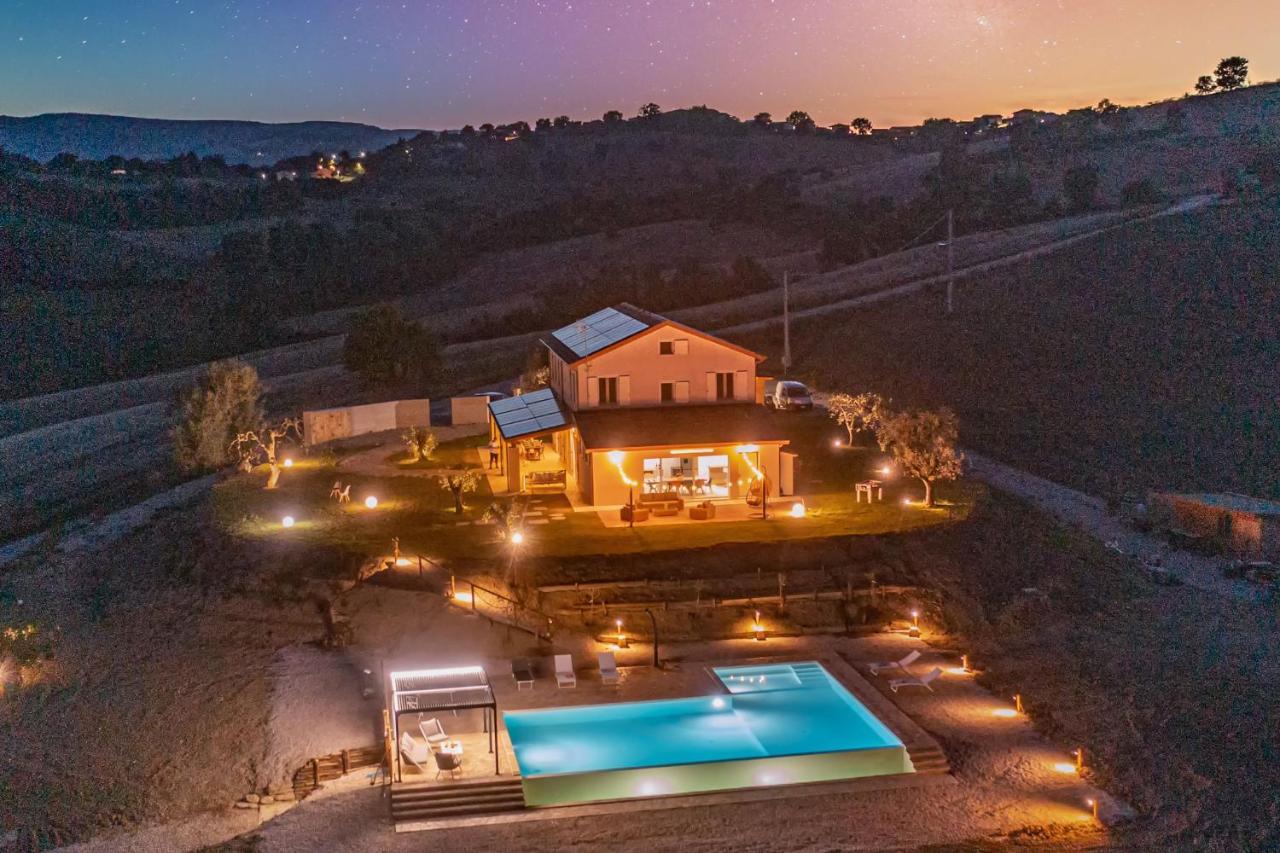 Casal Del Sole - La Ginestra Apartment Montefelcino Luaran gambar